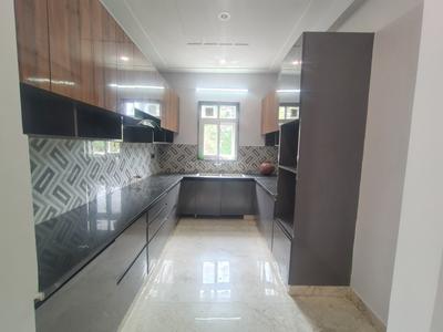Kitchen Image of 2367 Sq.ft 3 BHK Builder Floor for rent in Sector 10 Gurgaon for Rs. 32250