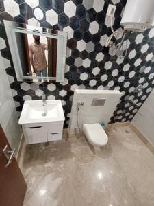 Image of 916 Sq.ft 2 BHK Builder Floor for rent in Ramesh Nagar, New Delhi for Rs. 38000