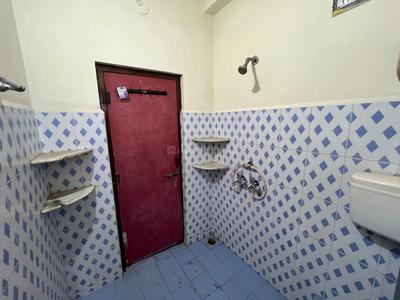 Bathroom Image of 1150 Sq.ft 2 BHK Independent House for rent in New Krishna Nagar Kurnool for Rs. 10500