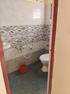 Bathroom Image of 950 Sq.ft 2 BHK Apartment / Flat for sale in Kalaingarnagar Chennai for Rs. 4600000
