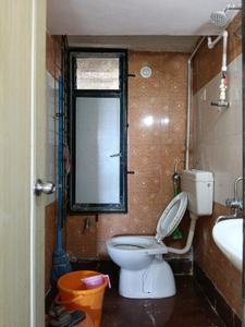 Common Bathroom Image of 700 Sq.ft 2 BHK Apartment / Flat for rent in Velocity Hill Spring, Hiranandani Estate Thane for Rs. 34000
