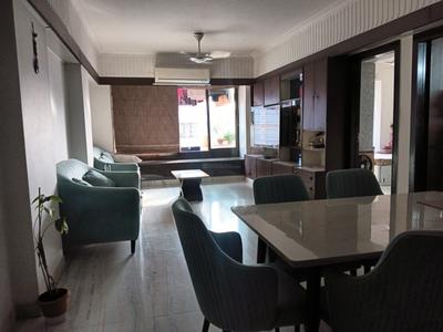 Living Room Image of 950 Sq.ft 2 BHK Apartment / Flat for sale in Grant Road Mumbai for Rs. 39000000
