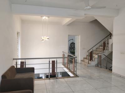 Bedroom Image of 8730 Sq.ft 3.5 BHK Independent House for rent in Sanskruti Sentossa Greens, Vaishno Devi Circle Ahmedabad for Rs. 75000