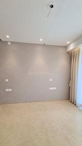 Hall Image of 690 Sq.ft 2 BHK Apartment / Flat for sale in Hiranandani Highland A B C D And E Wing, Powai Mumbai for Rs. 32000000
