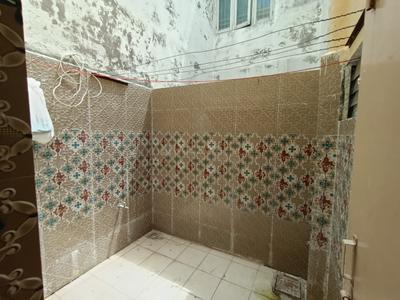 Bathroom Image of 1200 Sq.ft 4 BHK Duplex for rent in Gokul Nagar Jamnagar for Rs. 20000