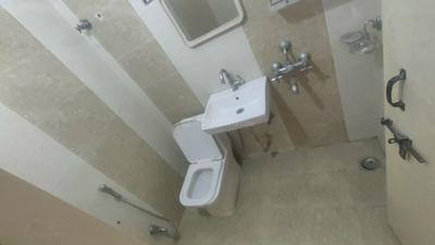 Bathroom Image of 1650 Sq.ft 3 BHK Apartment / Flat for rent in Himayath Nagar Hyderabad for Rs. 45000