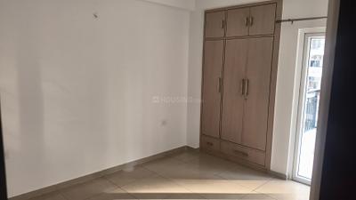 Bedroom Image of 1495 Sq.ft 3 BHK Apartment / Flat for rent in Gulshan Ikebana, Sector 143 Noida for Rs. 40000