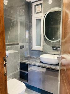 Bathroom Image of 1800 Sq.ft 3 BHK Builder Floor for sale in DLF City Phase 1, DLF Phase 1 Gurgaon for Rs. 29900000