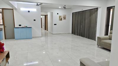 Living Room Image of 3600 Sq.ft 3.5 BHK Apartment / Flat for rent in Shlokam Sharnam, Sargasan Gandhinagar for Rs. 45000