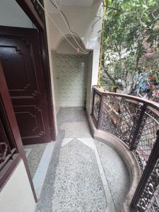 Balcony Image of 600 Sq.ft 1.5 BHK Builder Floor for rent in RWA Jitar Nagar Block C, Krishna Nagar New Delhi for Rs. 13000