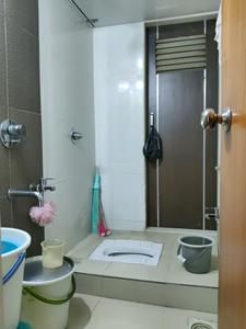 Common Bathroom Image of 2300 Sq.ft 5 BHK Apartment / Flat for sale in Nandanvan Homes, Thane West Thane for Rs. 33000000