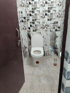Bathroom Image of 800 Sq.ft 1 RK Studio for rent in Sector 44 Noida for Rs. 8500