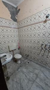 Bathroom Image of 860 Sq.ft 1 BHK Duplex for rent in Huda Sectors Panipat for Rs. 10000