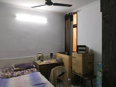 Bedroom Image of 950 Sq.ft 2 BHK Builder Floor for rent in Shakarpur Khas New Delhi for Rs. 28000