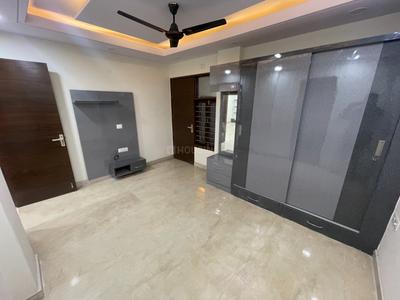 Bedroom Image of 1350 Sq.ft 4 BHK Builder Floor for sale in Pitampura New Delhi for Rs. 14000000
