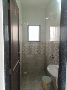 Bathroom Image of 800 Sq.ft 1 BHK Independent House for rent in Dighi Pune for Rs. 13500