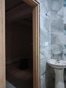 Common Bathroom Image of 950 Sq.ft 2 BHK Apartment / Flat for sale in Hark Sai Homes 4, Sector 49 Noida for Rs. 3800069