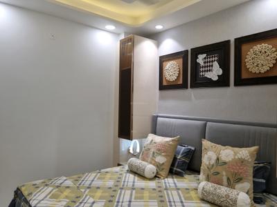 Bedroom Image of 600 Sq.ft 2 BHK Apartment / Flat for sale in Hans Builders Floor, Dwarka Mor New Delhi for Rs. 3700000