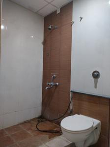 Bathroom Image of 2070 Sq.ft 4 BHK Apartment / Flat for rent in Manito Commanders Marvel, Anantapura Bengaluru for Rs. 45000