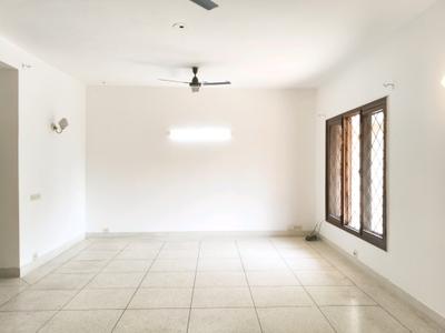 Living Room Image of 3000 Sq.ft 3 BHK Builder Floor for rent in Sector 17 Gurgaon for Rs. 60000