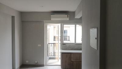 Living Room Image of 1000 Sq.ft 2 BHK Apartment / Flat for sale in Signature Global City 81, Sector 81 Gurgaon for Rs. 11000000