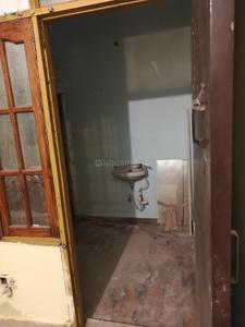 Bathroom Image of 700 Sq.ft 1 RK Builder Floor for rent in Gomti Nagar Lucknow for Rs. 12000
