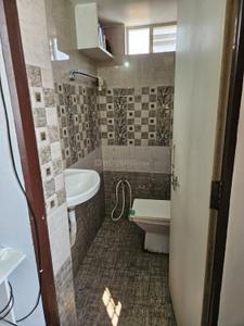 Bathroom Image of 650 Sq.ft 1 BHK Independent House for rent in Jubilee Hills Hyderabad for Rs. 12000