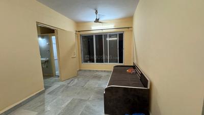 Hall Image of 575 Sq.ft 1 BHK Apartment / Flat for rent in Aarti Awashkar Complex, Kandivali West Mumbai for Rs. 29000