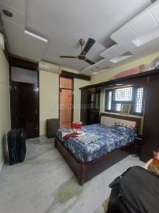 Bedroom Image of 2000 Sq.ft 5 BHK Builder Floor for sale in Mukherjee Nagar New Delhi for Rs. 33000000