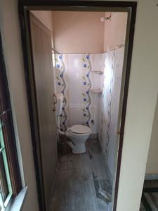 Bathroom Image of 725 Sq.ft 3 BHK Apartment / Flat for sale in Sodepur Kolkata for Rs. 2500000