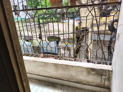 Balcony Image of 650 Sq.ft 2 BHK Apartment / Flat for sale in Lake Gardens Kolkata for Rs. 2500000