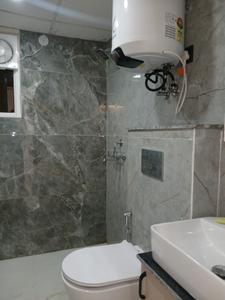 Common Bathroom Image of 860 Sq.ft 2.5 BHK Apartment / Flat for sale in MRG Ultimus, Sector 90 Gurgaon for Rs. 7500000