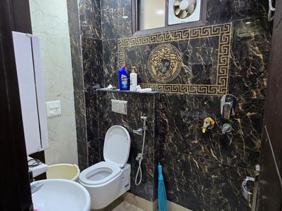 Bathroom Image of 950 Sq.ft 3 BHK Builder Floor for sale in Fateh Nagar New Delhi for Rs. 13500000