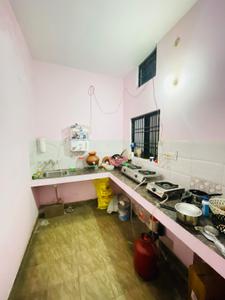 Kitchen Image of 350 Sq.ft 1 BHK Apartment / Flat for rent in Gomti Nagar Lucknow for Rs. 3500