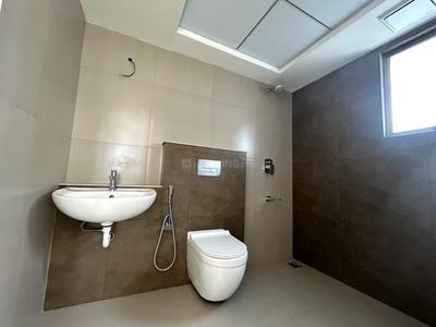 Bathroom Image of 1772 Sq.ft 3 BHK Apartment / Flat for sale in Edappally Kochi for Rs. 12800000