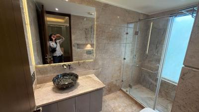 Image of 3600 Sq.ft 4 BHK Builder Floor for rent in DLF Luxury Floors, DLF Phase 1, Gurgaon for Rs. 210000