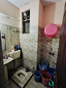 Bathroom Image of 850 Sq.ft 2 BHK Apartment / Flat for sale in Unione Residency, Nai Basti Dundahera Ghaziabad for Rs. 3000000