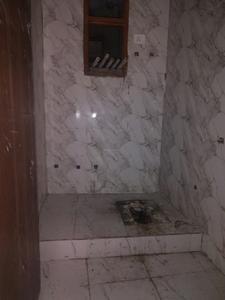 Common Bathroom Image of 1000 Sq.ft 3 BHK Apartment / Flat for sale in Khanpur New Delhi for Rs. 6000000