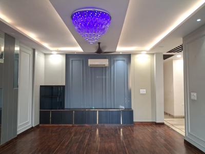 Living Room Image of 2700 Sq.ft 4 BHK Builder Floor for sale in Paschim Vihar New Delhi for Rs. 60000000