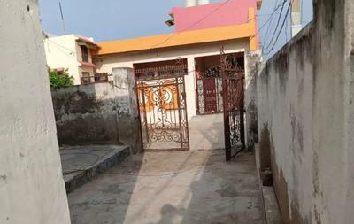 Balcony Image of 2070 Sq.ft 3 BHK Independent House for sale in Krishna Nagar Mathura for Rs. 6300000
