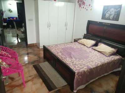 Bedroom Image of 1690 Sq.ft 3 BHK Apartment / Flat for rent in  Taj Royale, Tajganj Agra for Rs. 40000