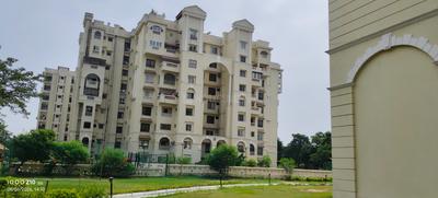 Image of 3000 Sq.ft 4 BHK Apartment / Flat for sale in Stellar Icon Apartments, Chi III, Greater Noida for Rs. 28000000