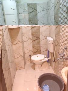 Bathroom Image of 960 Sq.ft 2 BHK Apartment / Flat for sale in Rau Indore for Rs. 3000000