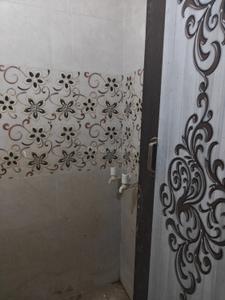 Bathroom Image of 700 Sq.ft 1 RK Builder Floor for rent in Gomti Nagar Lucknow for Rs. 12000