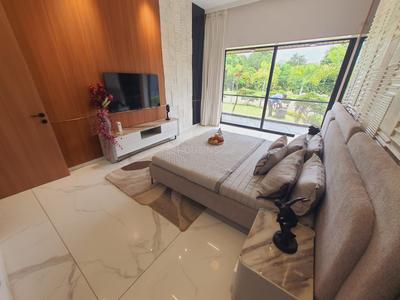 Bedroom Image of 2700 Sq.ft 4 BHK Apartment / Flat for sale in New Alkapuri Vadodara for Rs. 18500000
