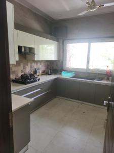 Kitchen Image of 1900 Sq.ft 3 BHK Apartment / Flat for rent in Sector 27 Noida for Rs. 45000