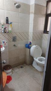 Bathroom Image of 1300 Sq.ft 3 BHK Apartment / Flat for rent in Vasu Fortune Residency, Raj Nagar Extension Ghaziabad for Rs. 19000