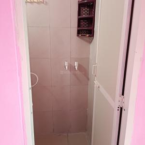 Bathroom Image of 350 Sq.ft 1 BHK Independent House for rent in Indirapuram Ghaziabad for Rs. 4200