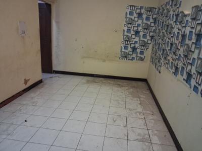 Living Room Image of 1250 Sq.ft 3 BHK Apartment / Flat for sale in Vikaspuri New Delhi for Rs. 11800000