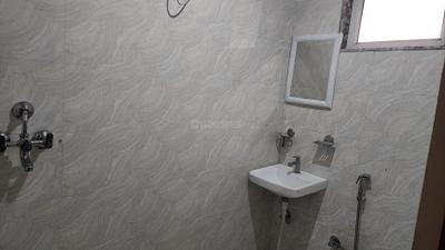Bathroom Image of 500 Sq.ft 1 RK Apartment / Flat for rent in Karolan Ka Barh Jaipur for Rs. 15000